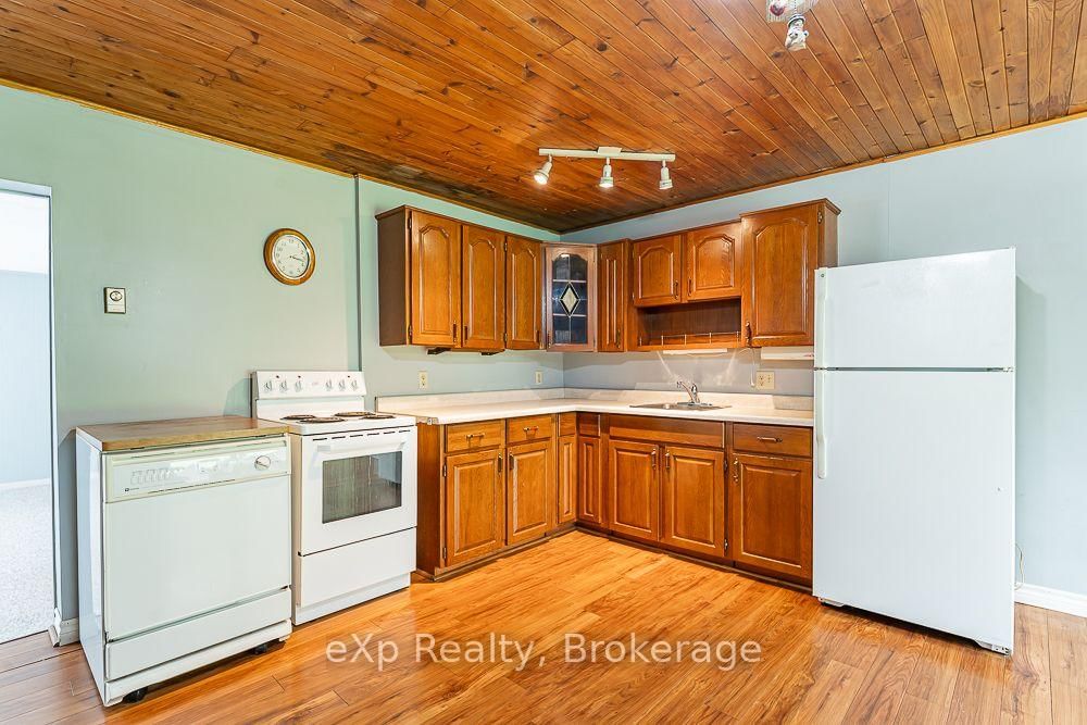 520 Huron Road • South Bruce Peninsula, ON photo 8