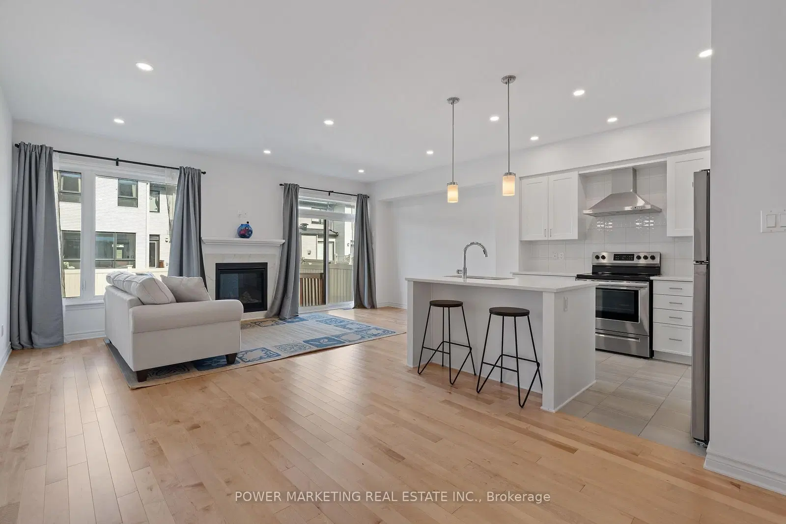 677 Cordelette Circle, Ottawa, ON — photo 2