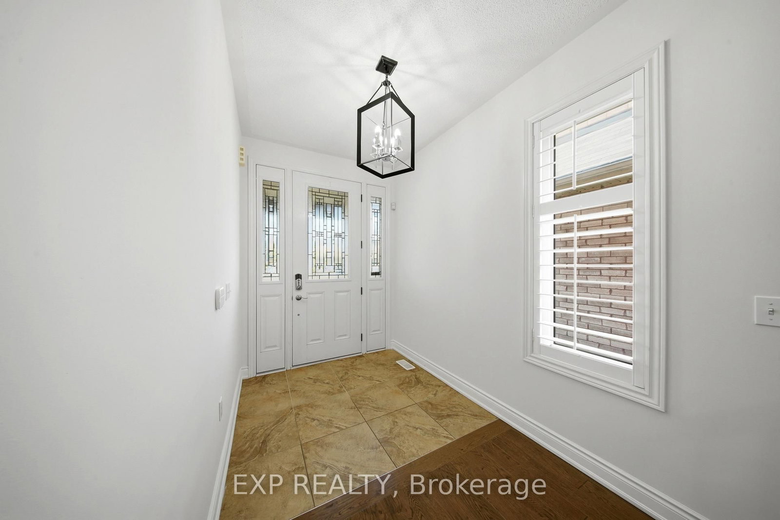 114 Chaumont Drive • Hamilton, ON photo 4
