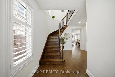 114 Chaumont Drive • Hamilton, ON photo 5