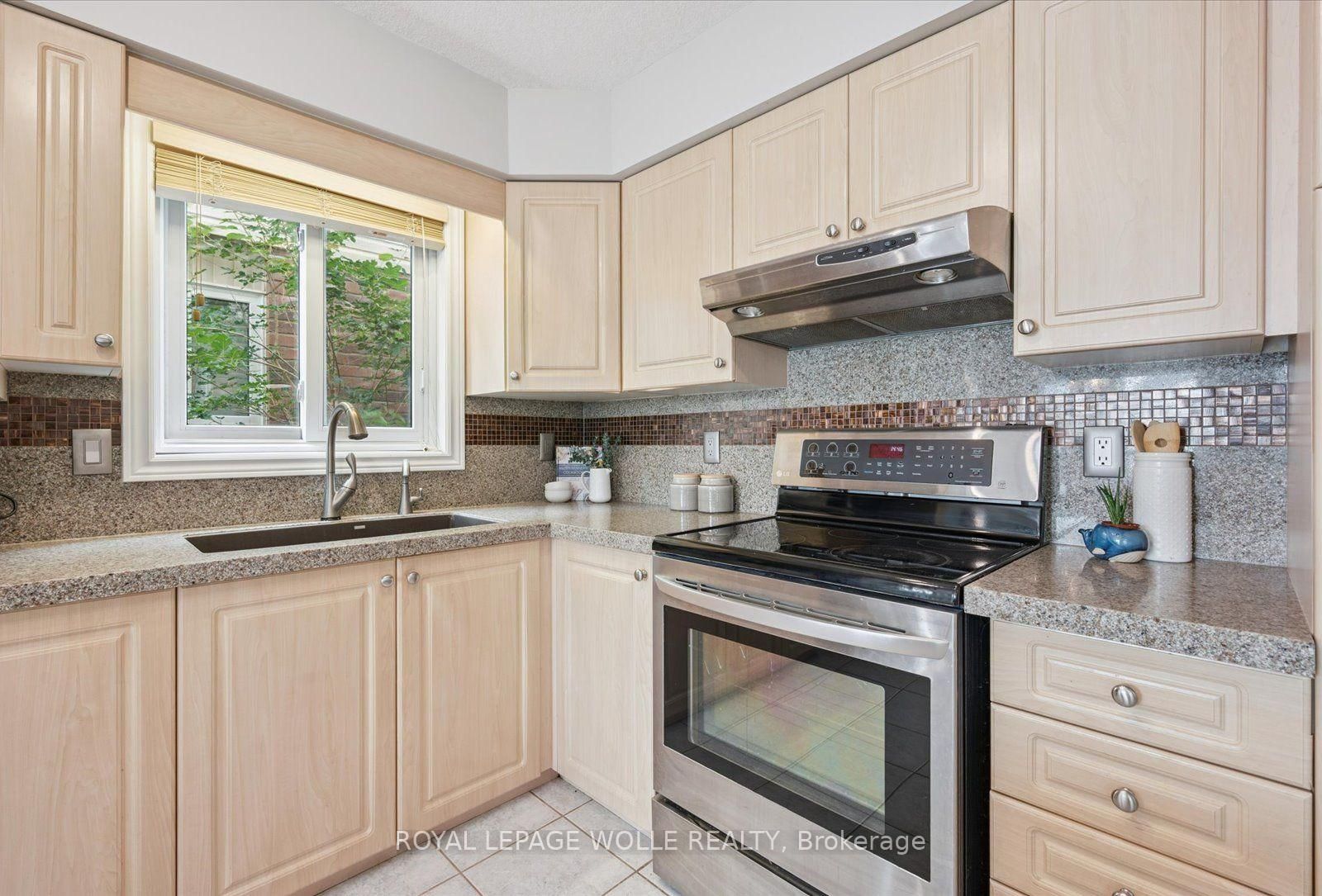 223 Hollyridge Crescent • Kitchener, ON photo 10