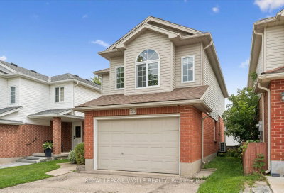 223 Hollyridge Crescent • Kitchener, ON photo 2