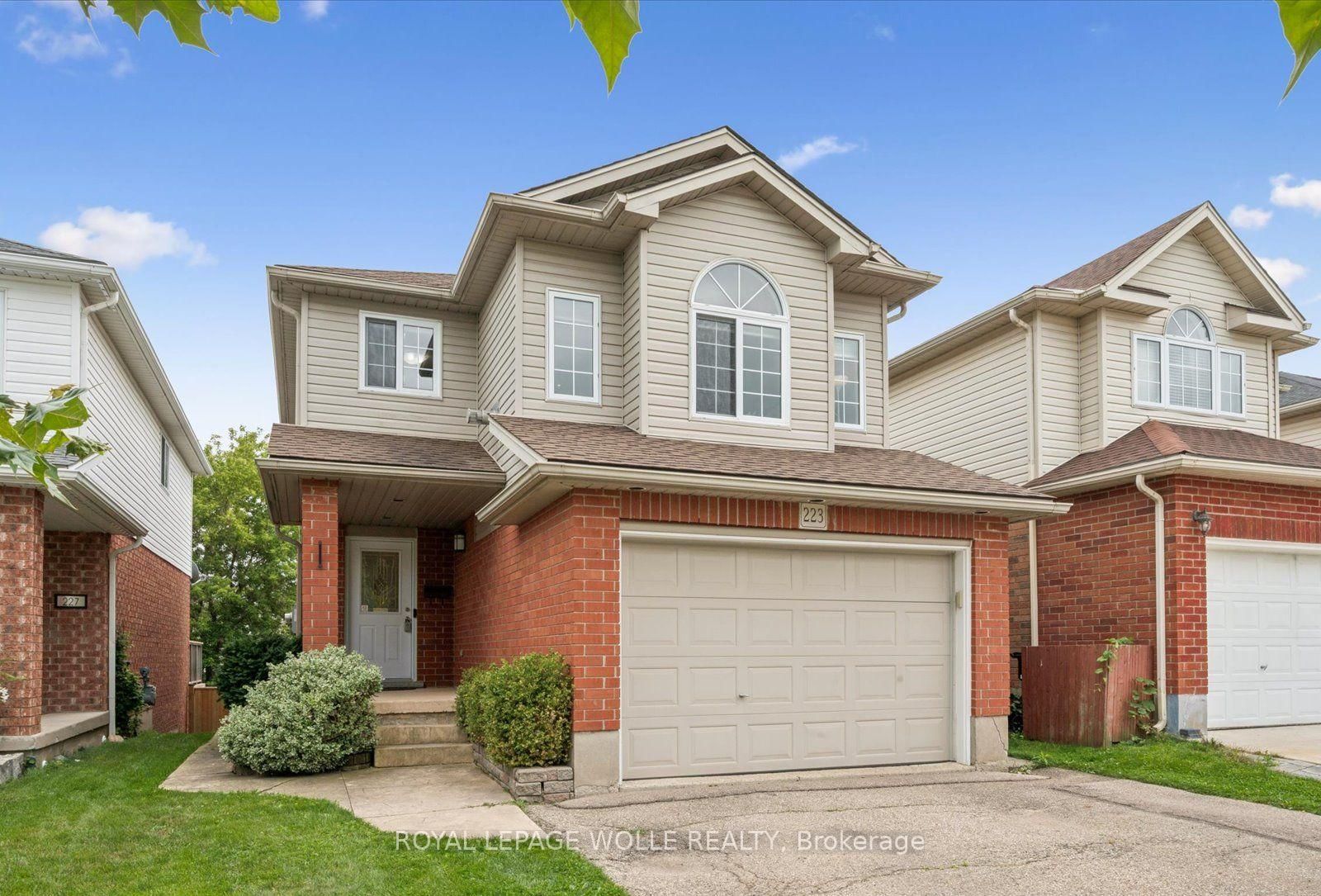 223 Hollyridge Crescent • Kitchener, ON photo 3