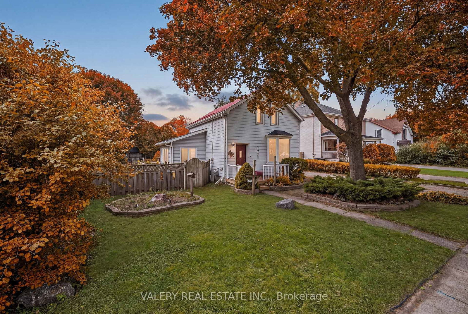 34 Chalmers Street N • Cambridge, ON photo 1