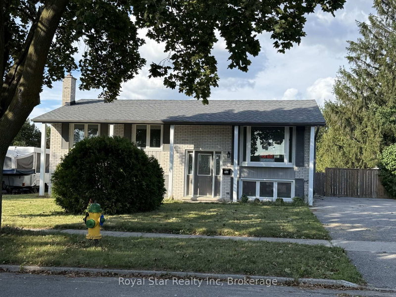 150 Applewood Crescent
