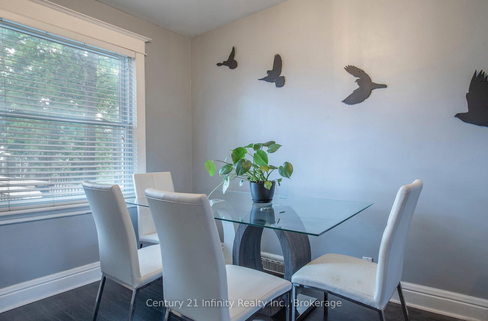 128 Birch Avenue • Hamilton, ON photo 3