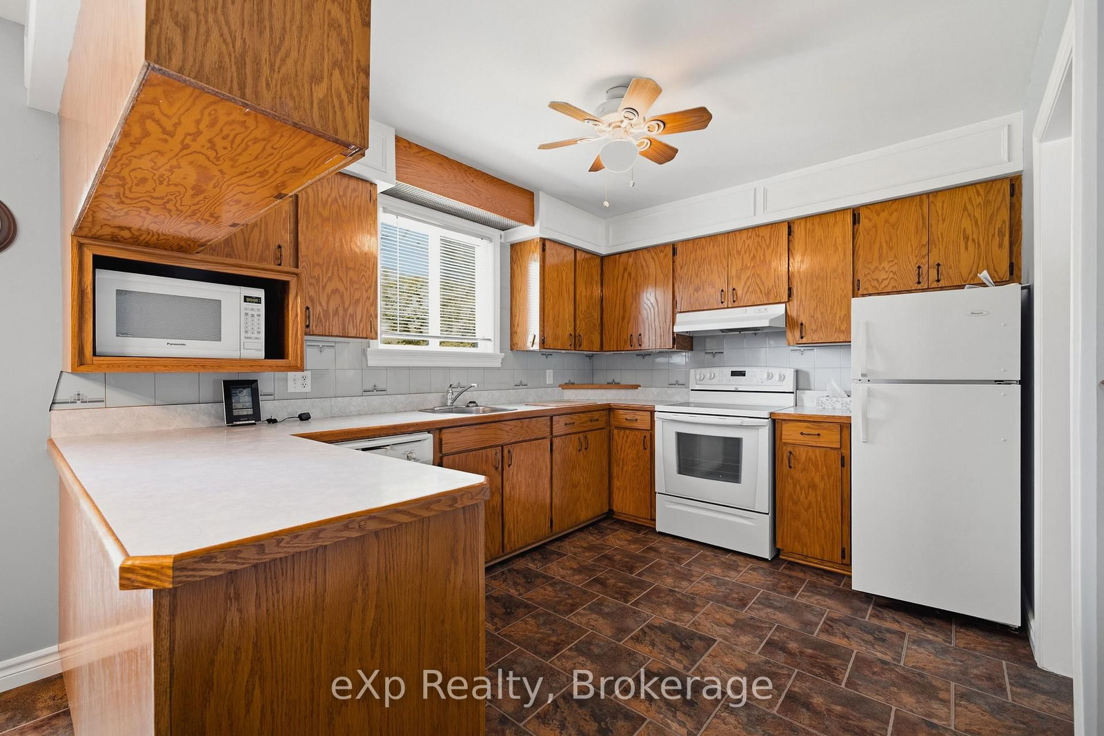 8 Grey Street • Southgate, ON photo 9