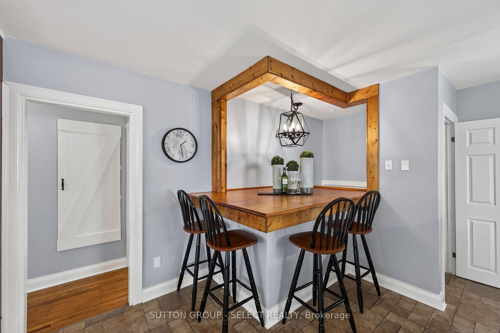1852 Avalon Street • London East, ON photo 12
