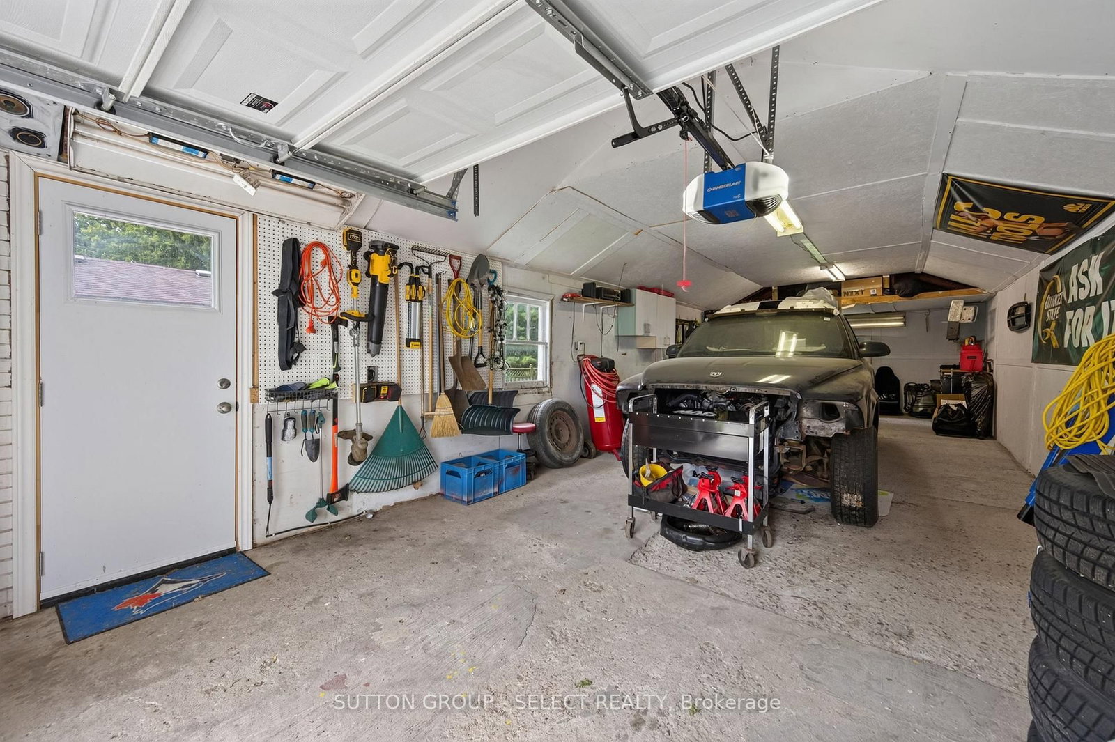 1852 Avalon Street • London East, ON photo 30