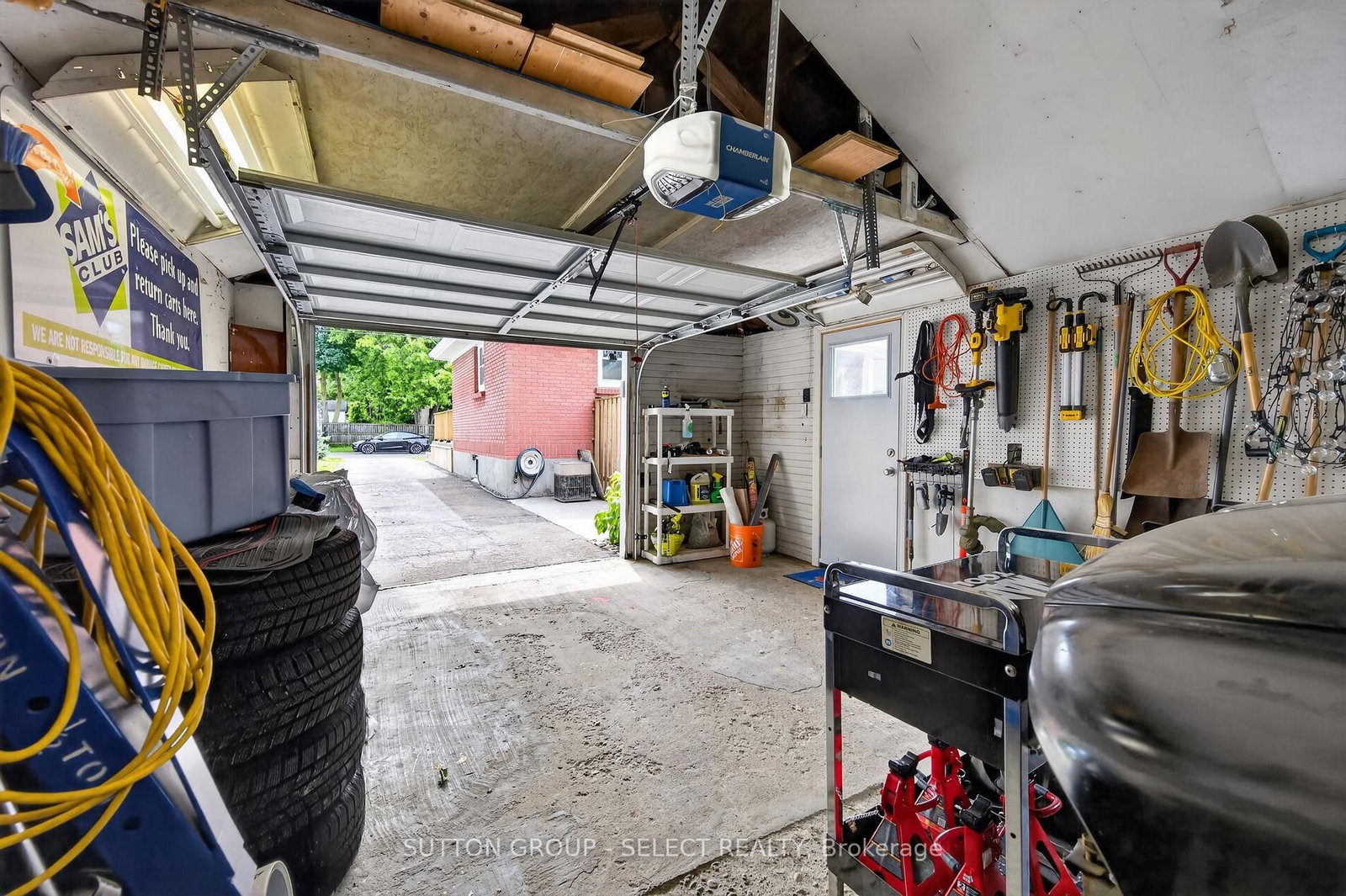 1852 Avalon Street • London East, ON photo 32