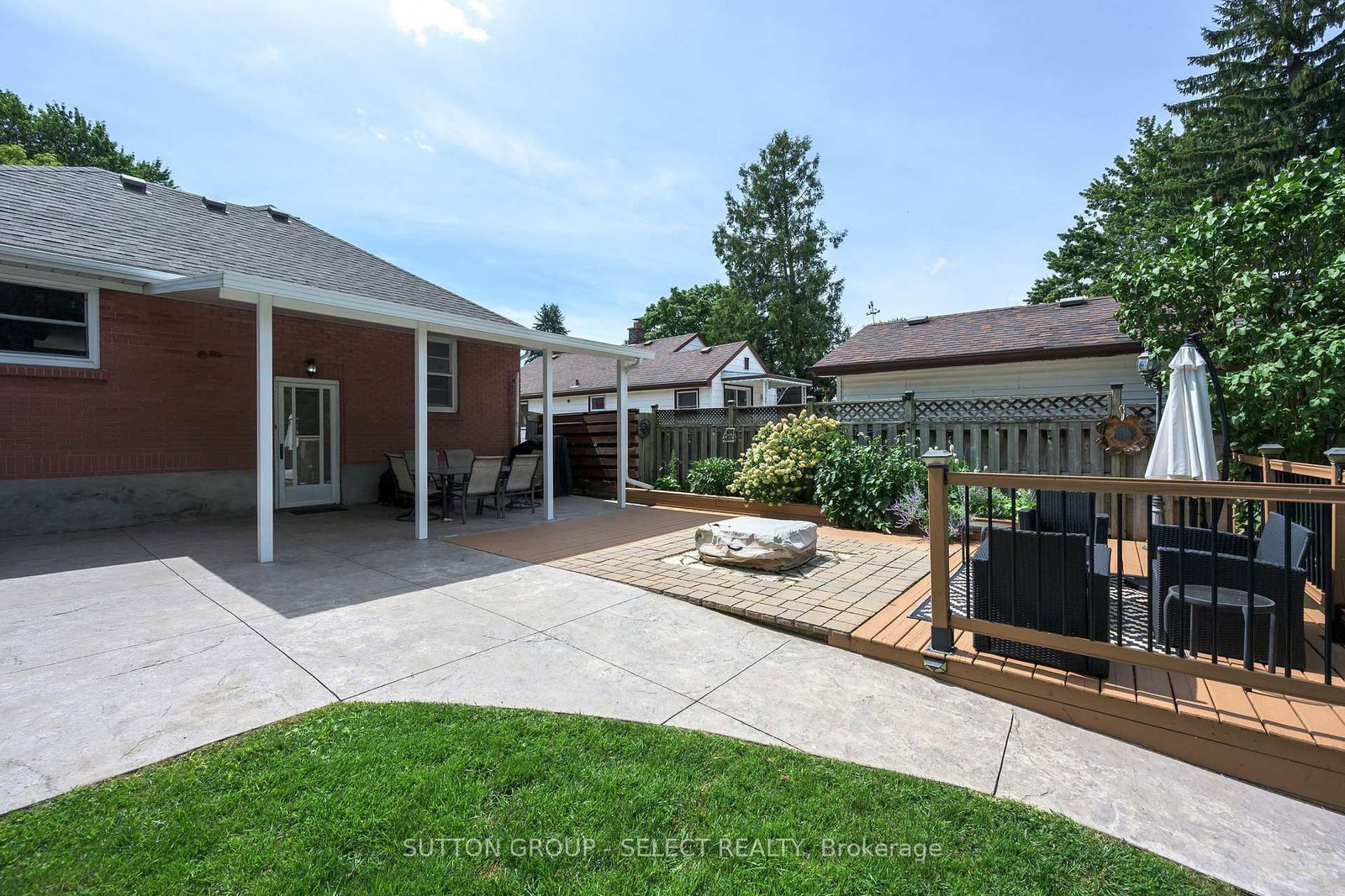 1852 Avalon Street • London East, ON photo 37
