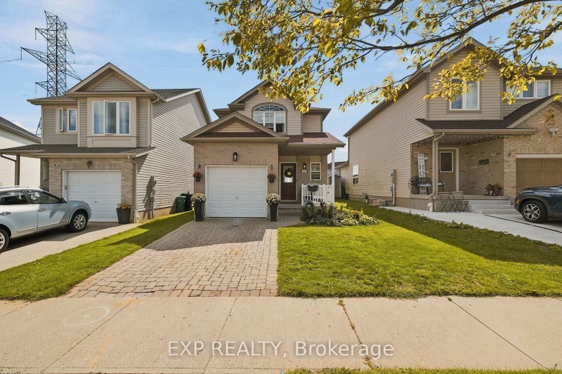 116 Henhoeffer Crescent