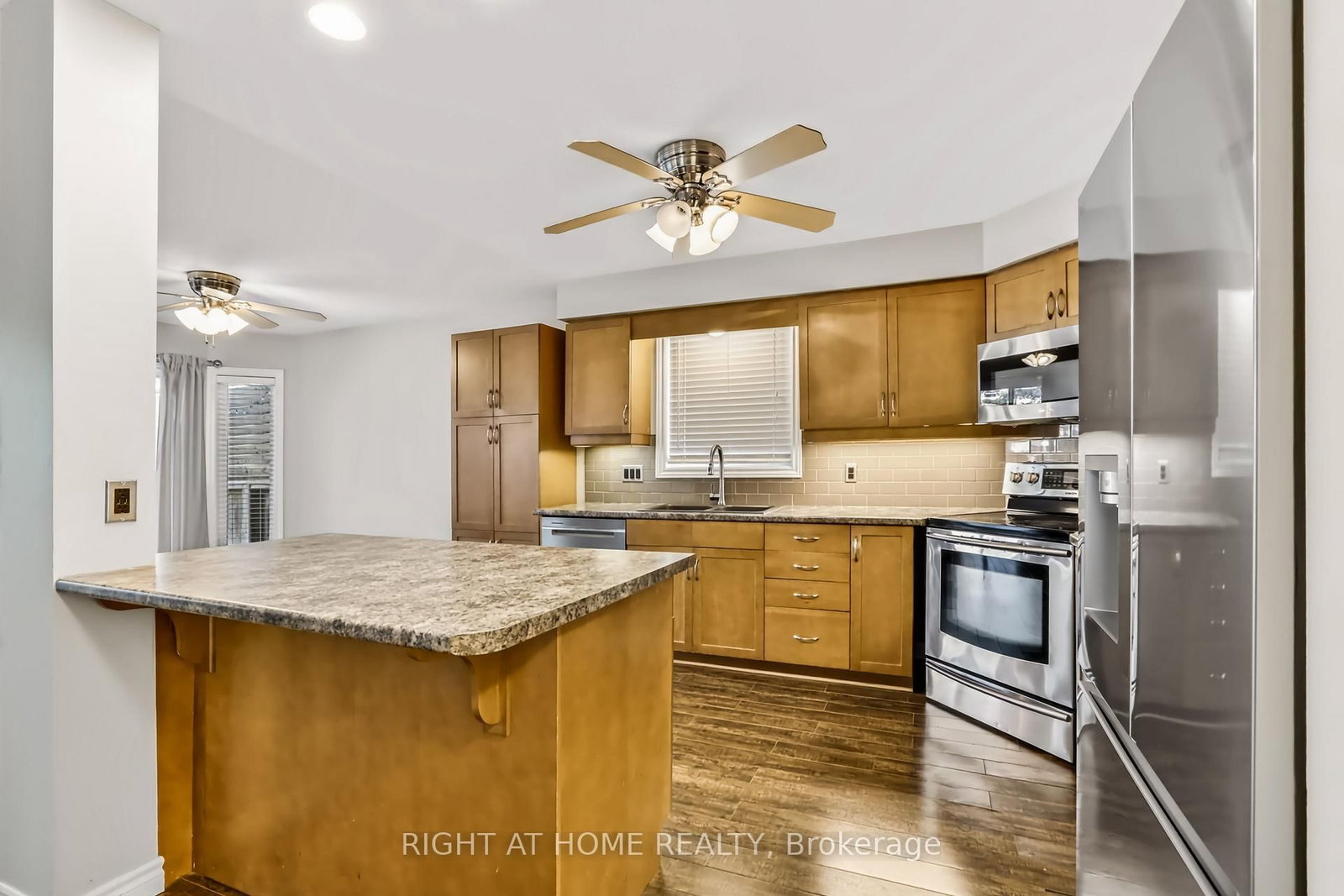 1811 Rollingacres Drive • London North, ON photo 11