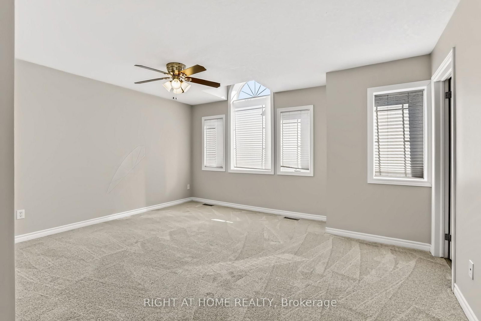 1811 Rollingacres Drive • London North, ON photo 18