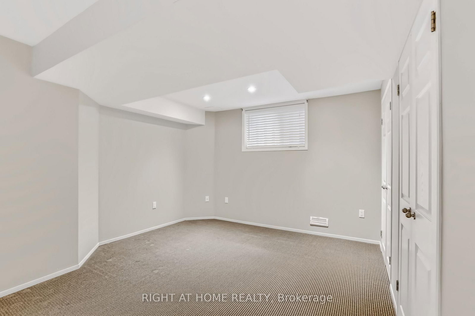 1811 Rollingacres Drive • London North, ON photo 26