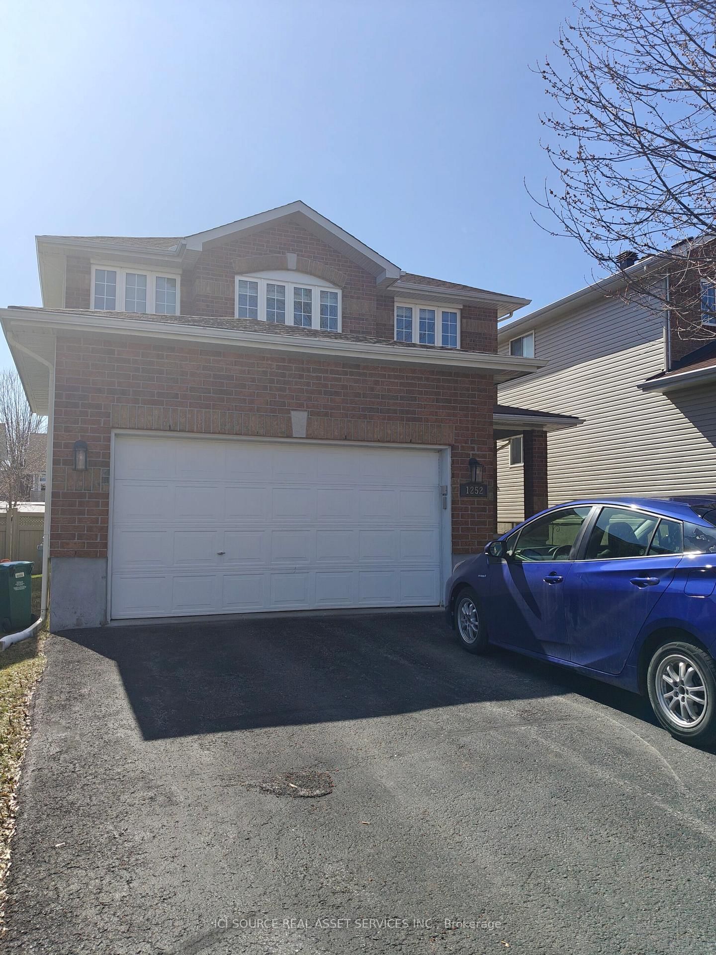 Front view of 1252 Klondike Road, Ottawa
