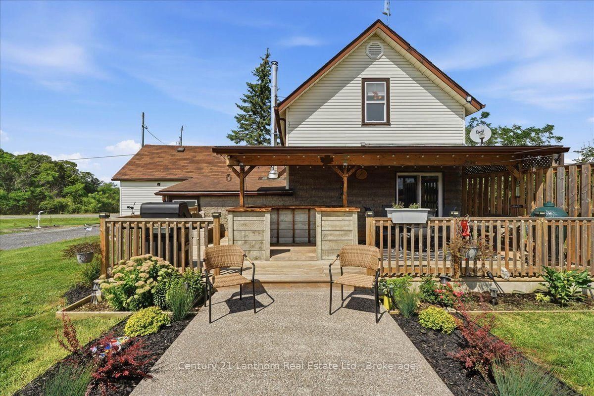 1039 Christian Road • Prince Edward County, ON photo 3