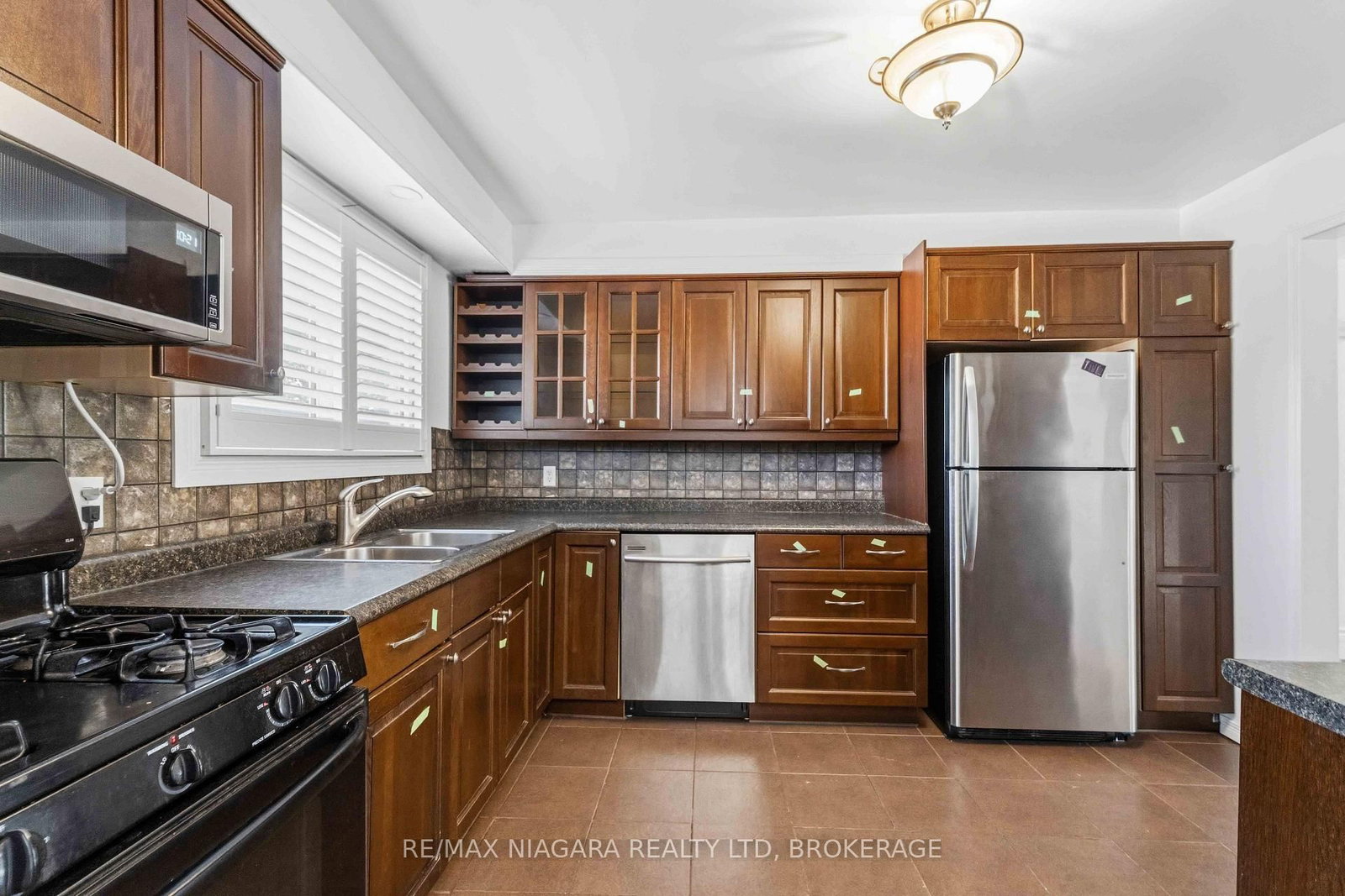 60 Brant Avenue • Welland, ON photo 14