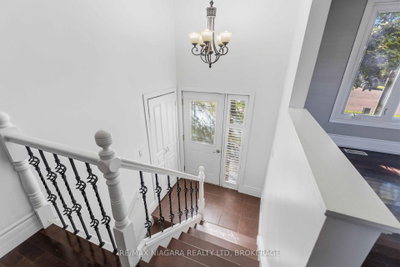60 Brant Avenue • Welland, ON photo 3