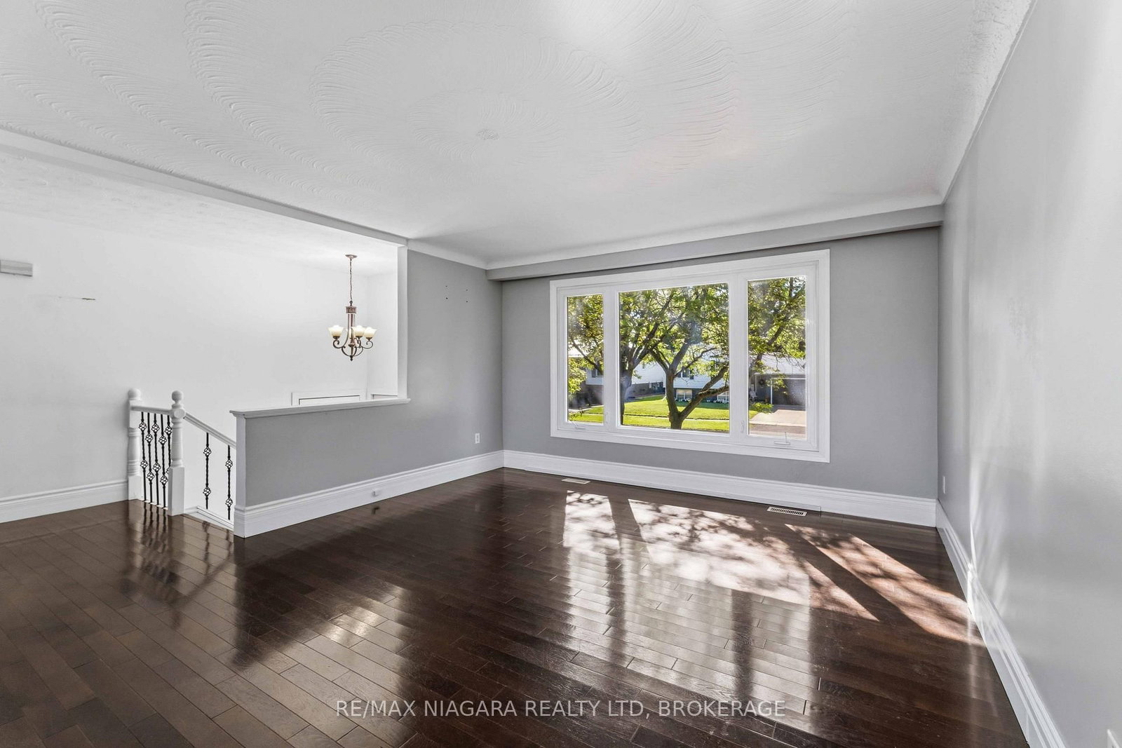 60 Brant Avenue • Welland, ON photo 8