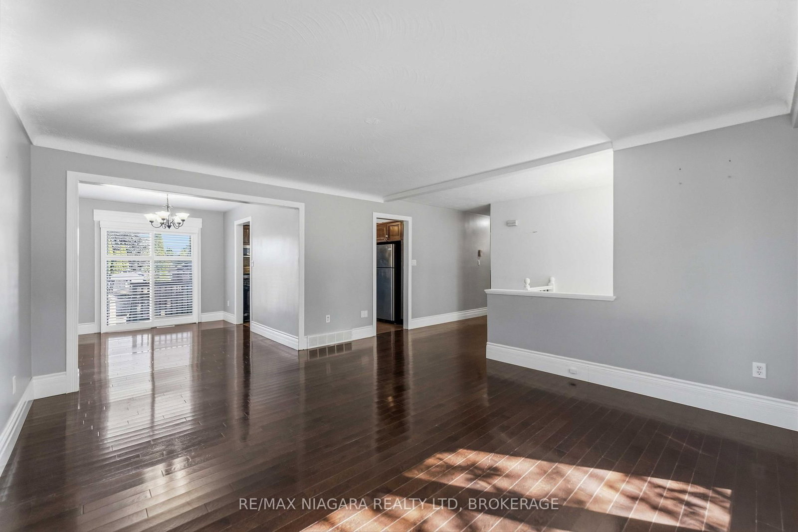 60 Brant Avenue • Welland, ON photo 9