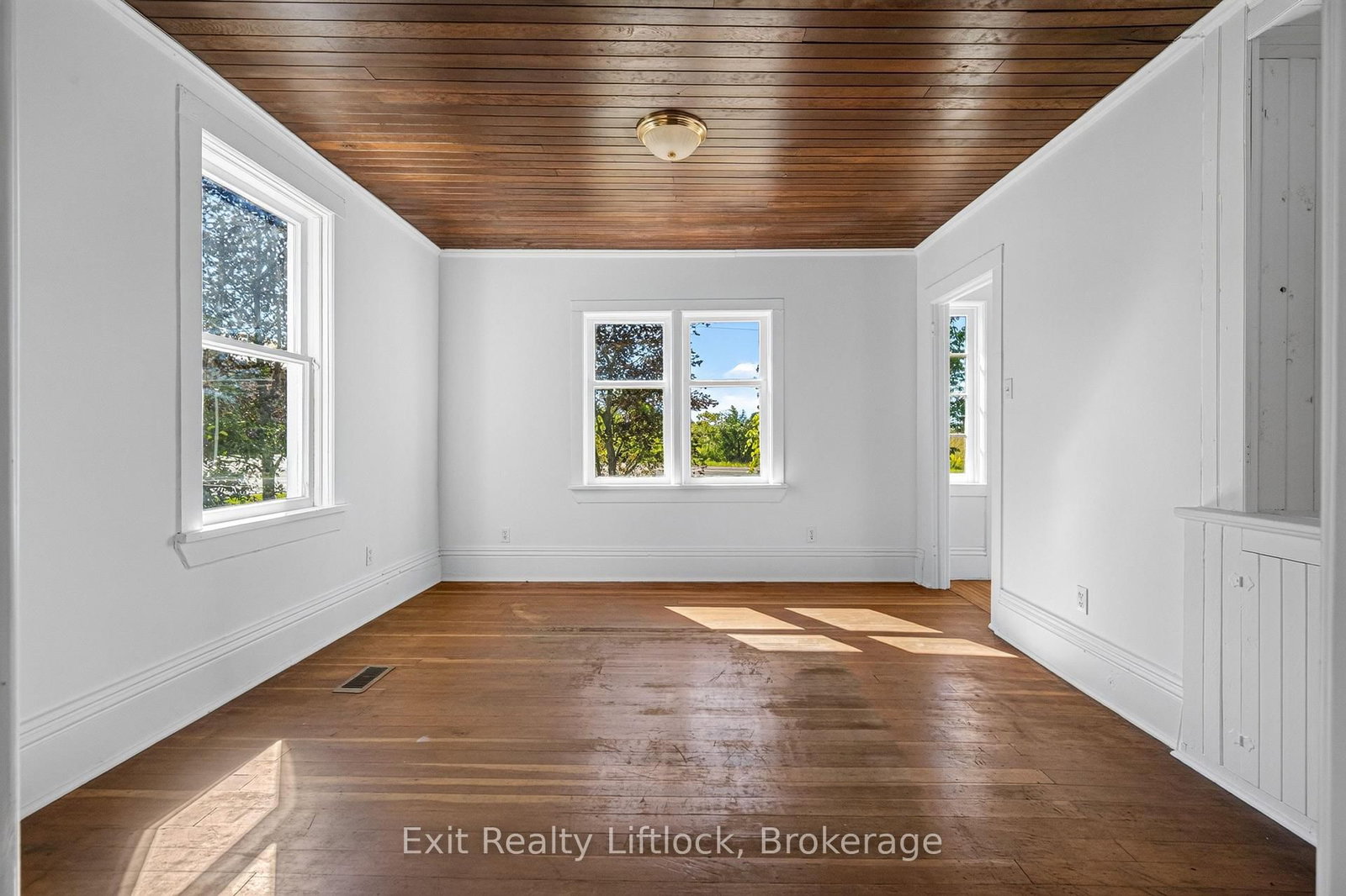 1952 County Rd 6 Road • Douro-Dummer, ON photo 11