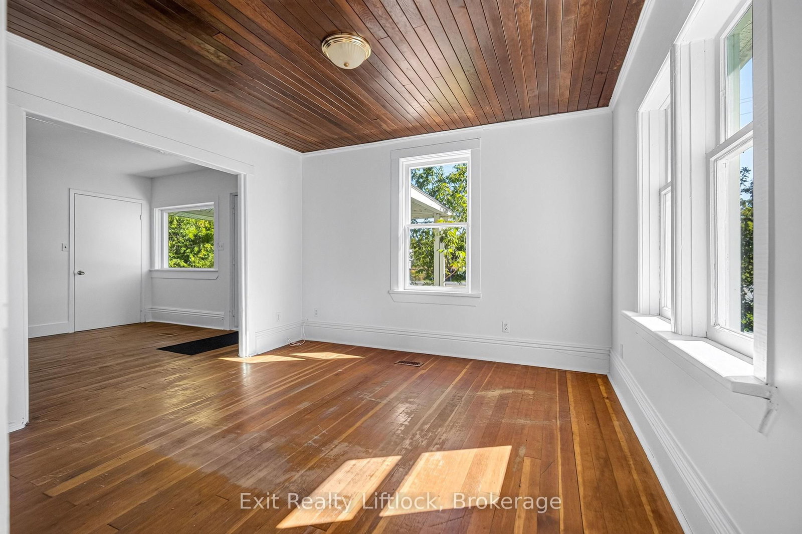 1952 County Rd 6 Road • Douro-Dummer, ON photo 12