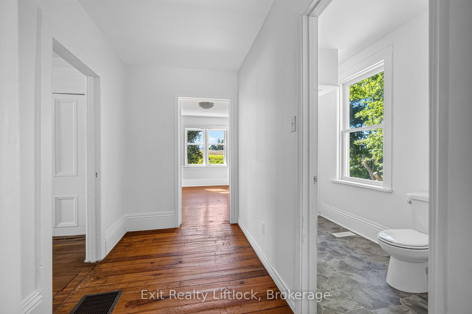1952 County Rd 6 Road • Douro-Dummer, ON photo 17