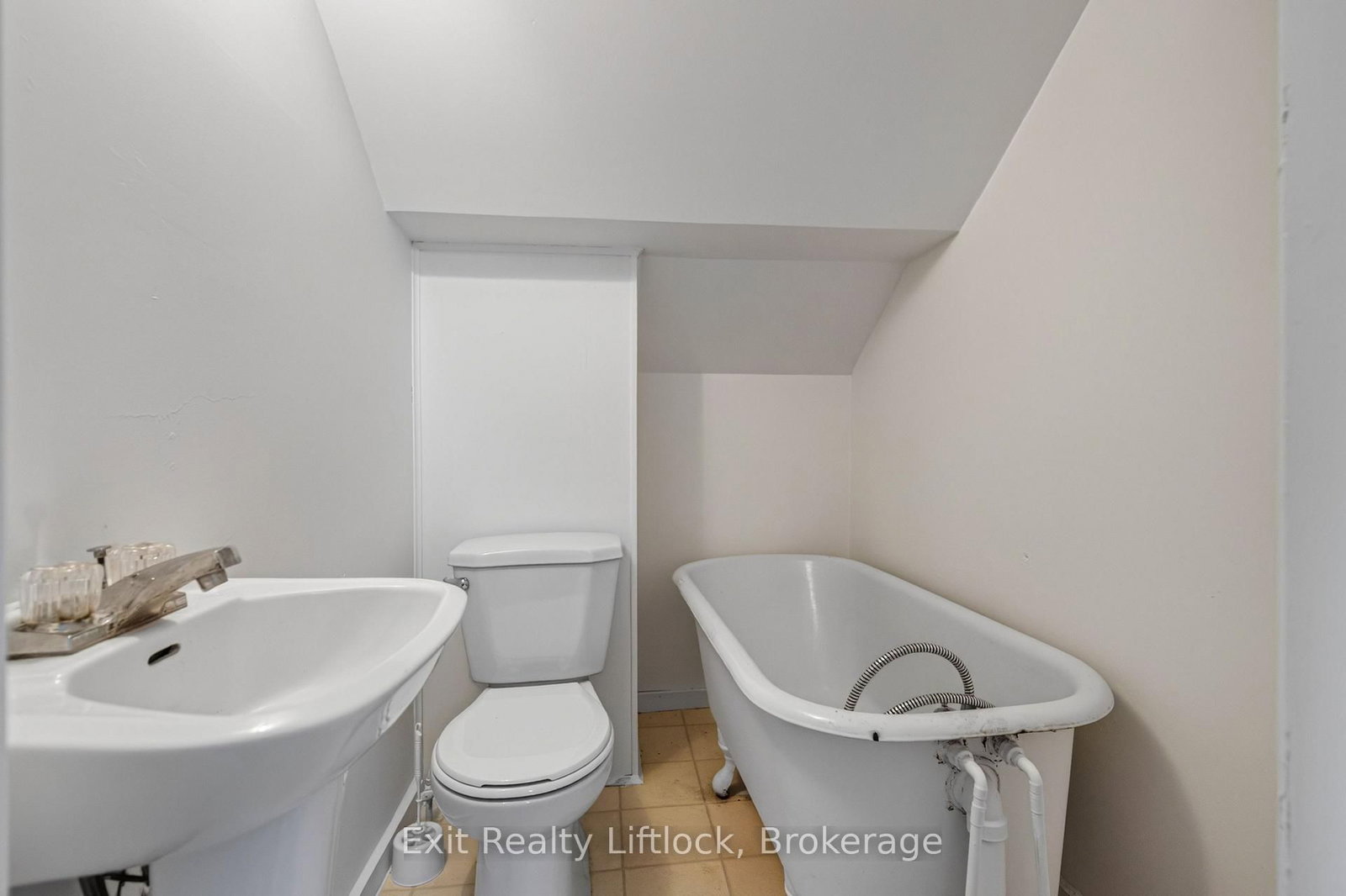 1952 County Rd 6 Road • Douro-Dummer, ON photo 28