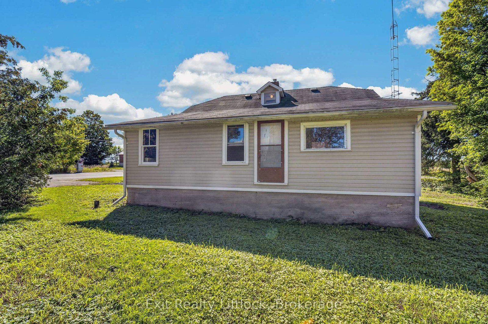 1952 County Rd 6 Road • Douro-Dummer, ON photo 29