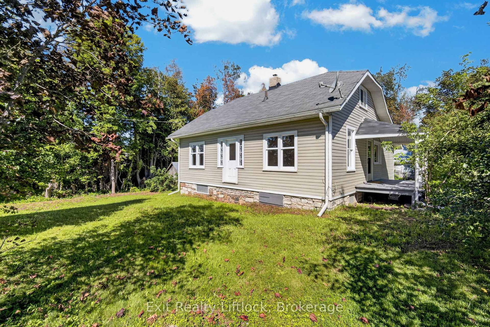 1952 County Rd 6 Road • Douro-Dummer, ON photo 5
