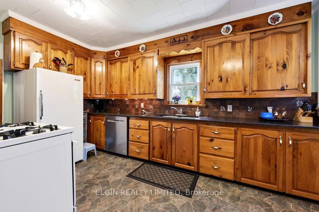 38236 Fingal Line • Southwold, ON photo 10