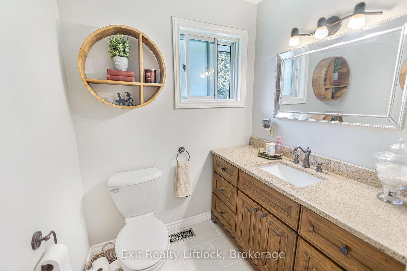 664 Brick Road • Selwyn, ON photo 16