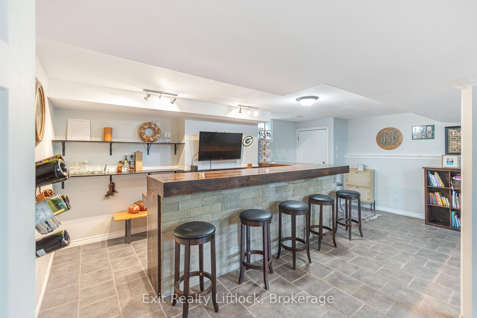 664 Brick Road • Selwyn, ON photo 25
