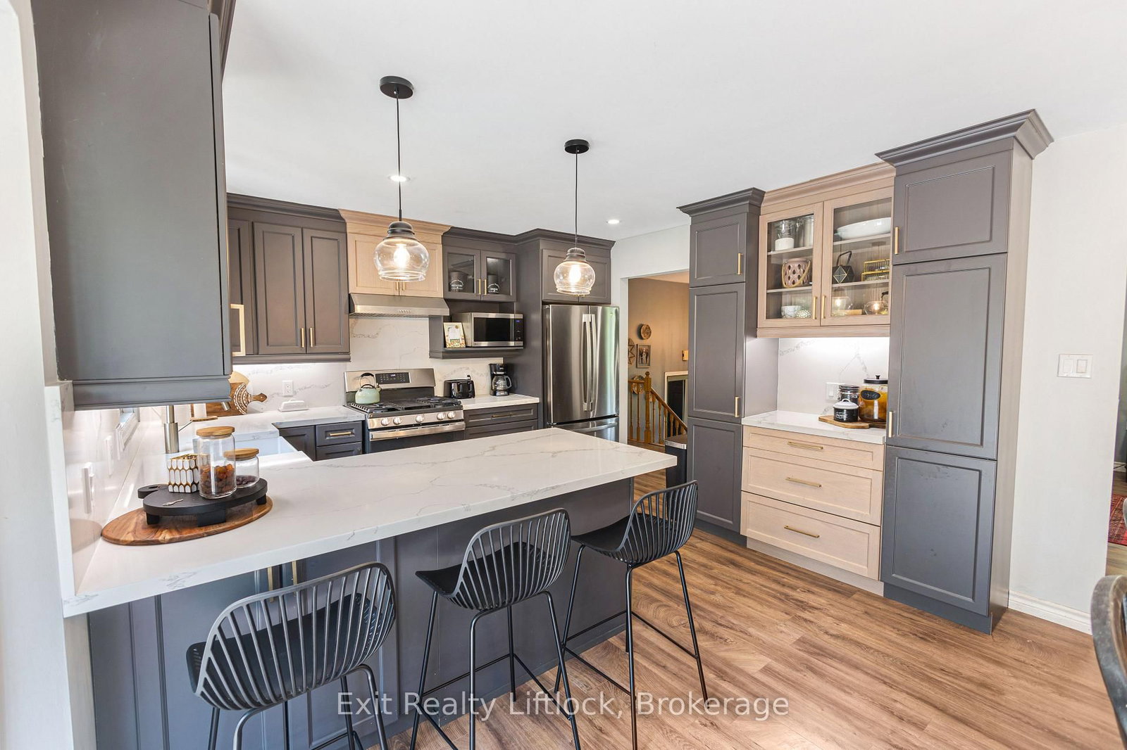 664 Brick Road • Selwyn, ON photo 8