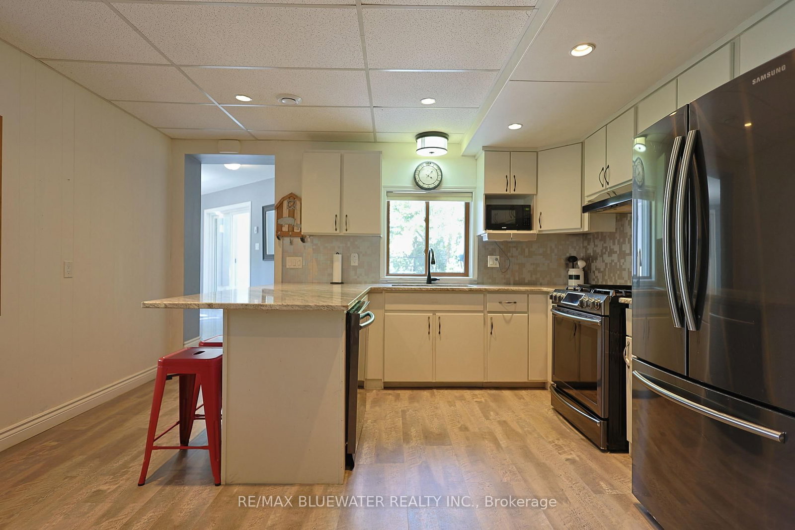 9994 Edward Street • Lambton Shores, ON photo 15