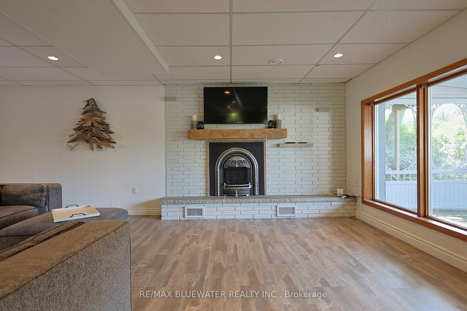 9994 Edward Street • Lambton Shores, ON photo 20