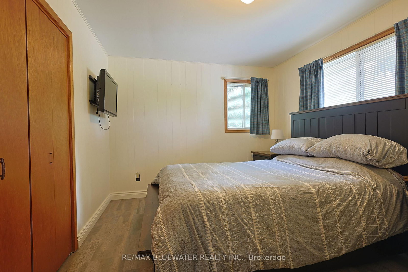 9994 Edward Street • Lambton Shores, ON photo 29