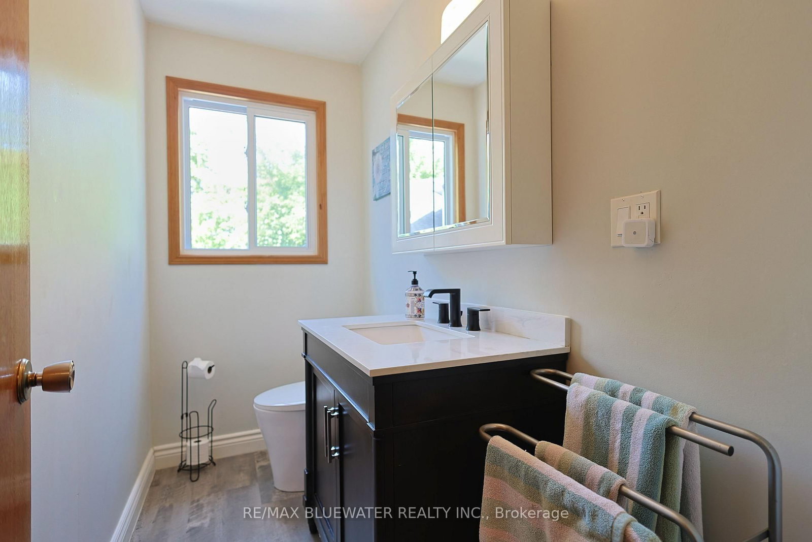 9994 Edward Street • Lambton Shores, ON photo 31