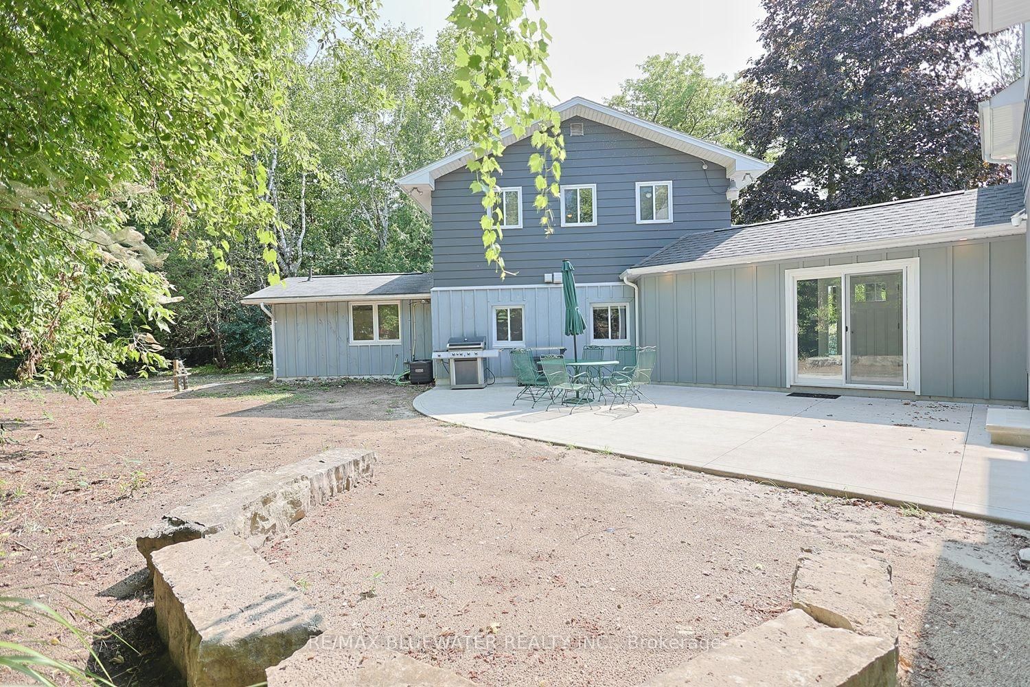 9994 Edward Street • Lambton Shores, ON photo 41