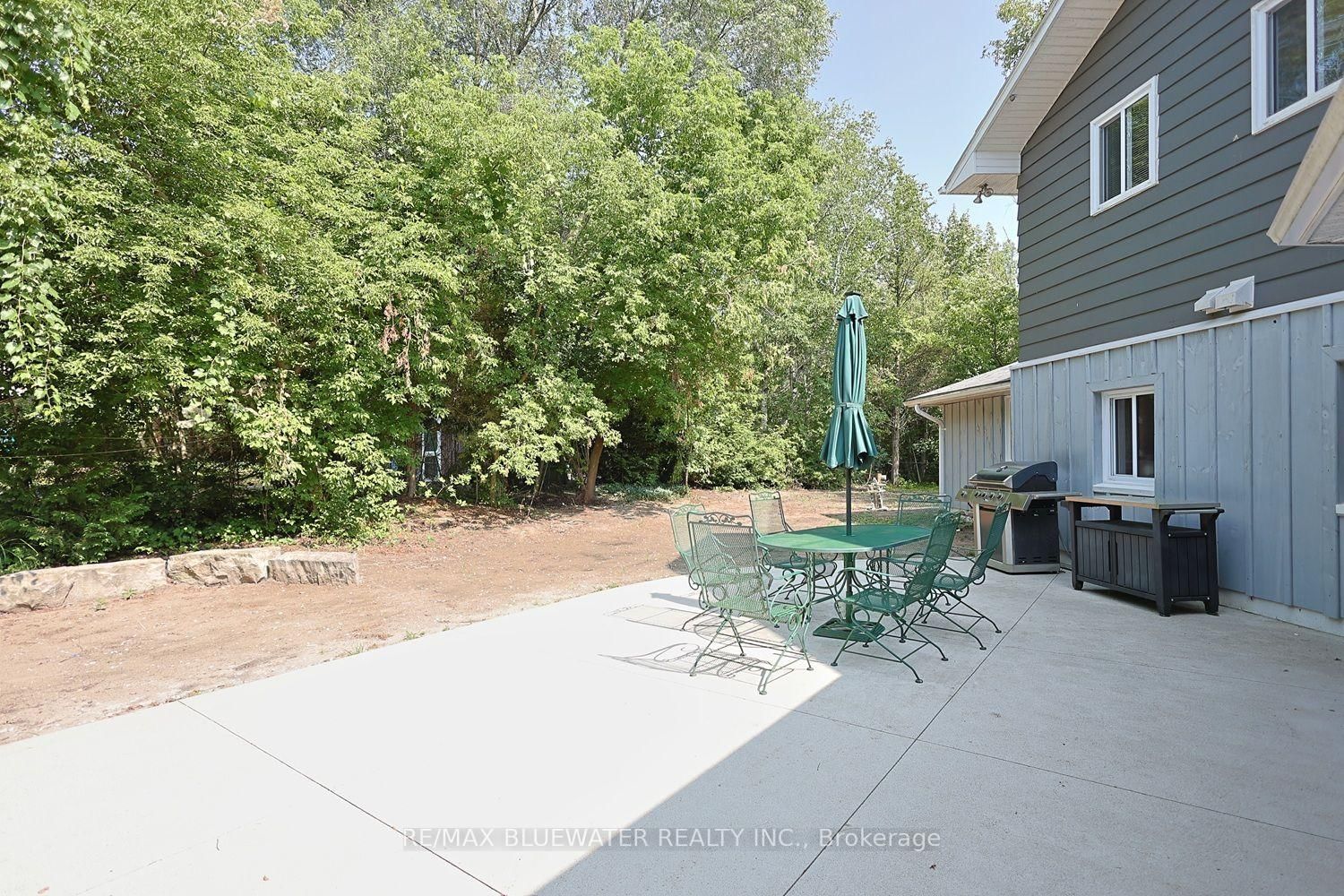 9994 Edward Street • Lambton Shores, ON photo 43