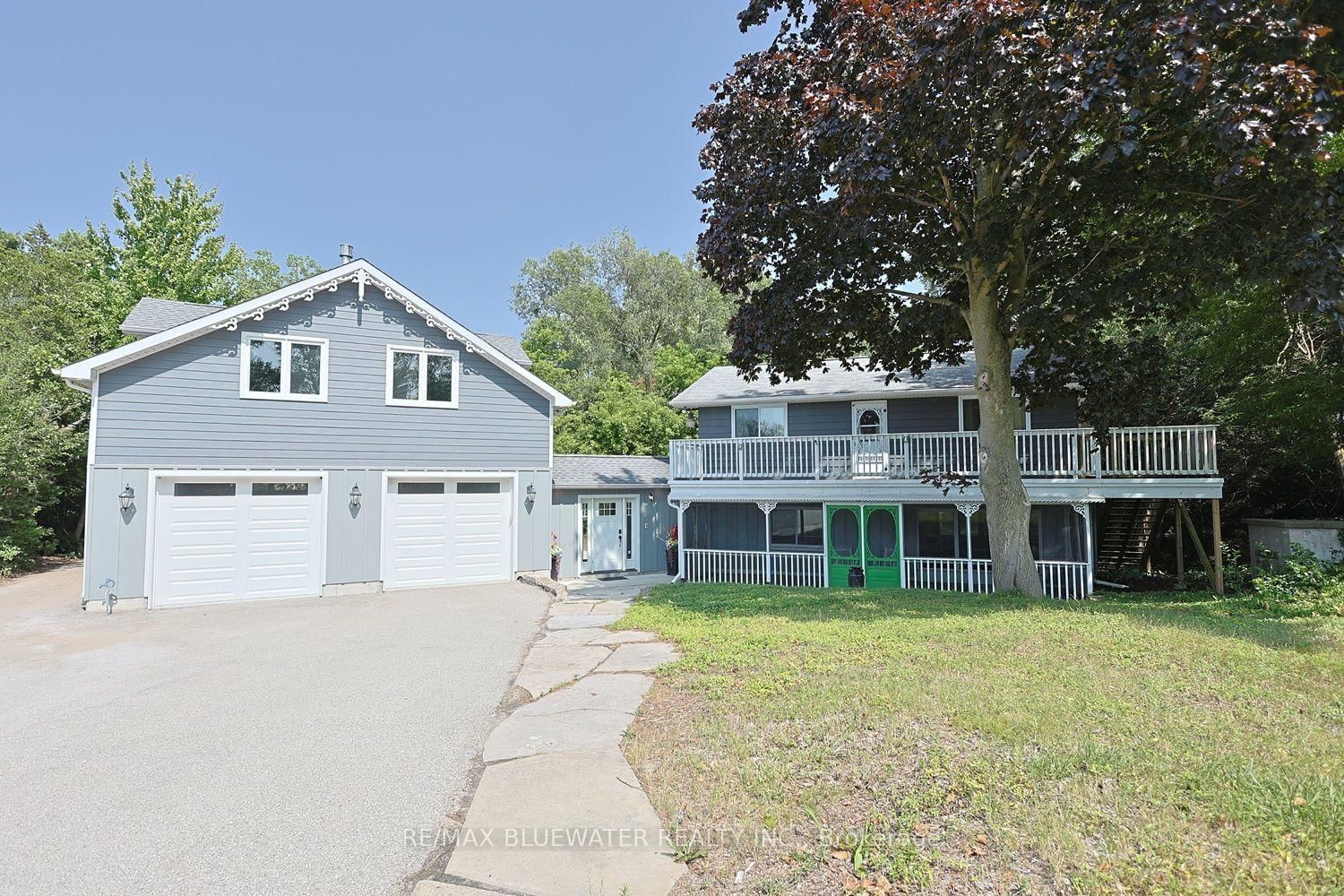 9994 Edward Street • Lambton Shores, ON photo 6