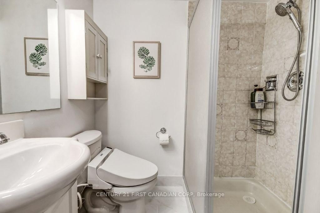 42 Portal Court • London North, ON photo 20
