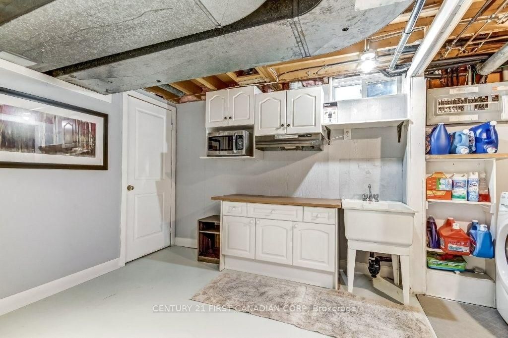42 Portal Court • London North, ON photo 22