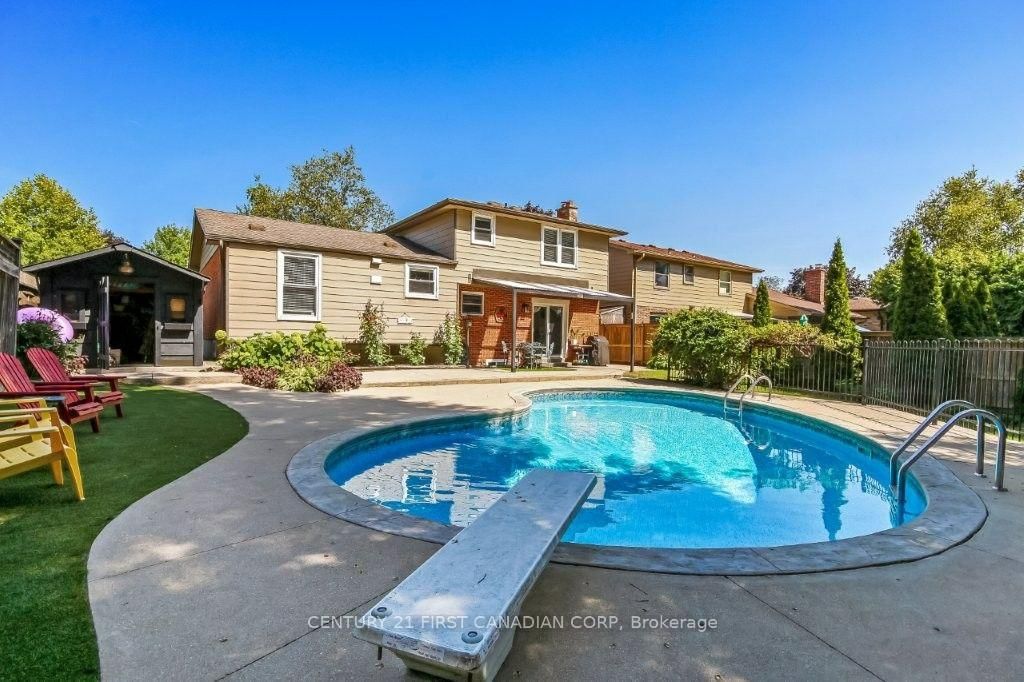 42 Portal Court • London North, ON photo 26
