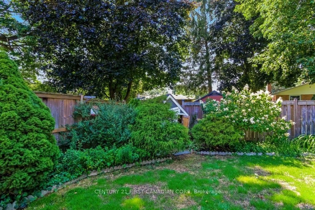 42 Portal Court • London North, ON photo 30