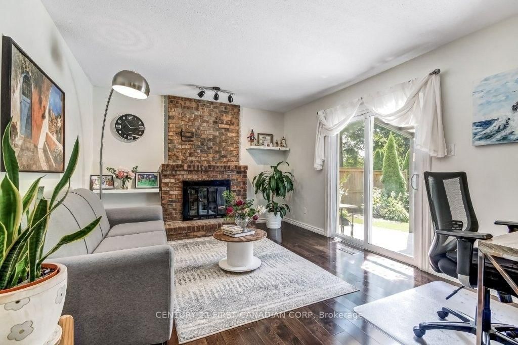 42 Portal Court • London North, ON photo 5