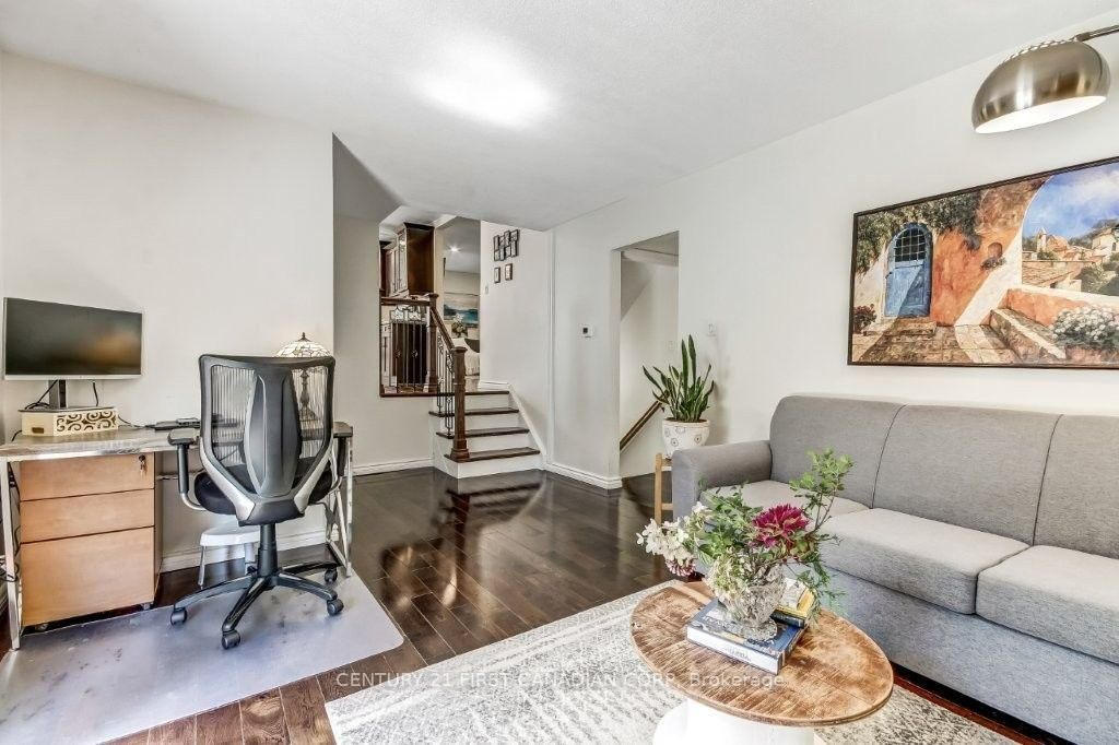 42 Portal Court • London North, ON photo 6