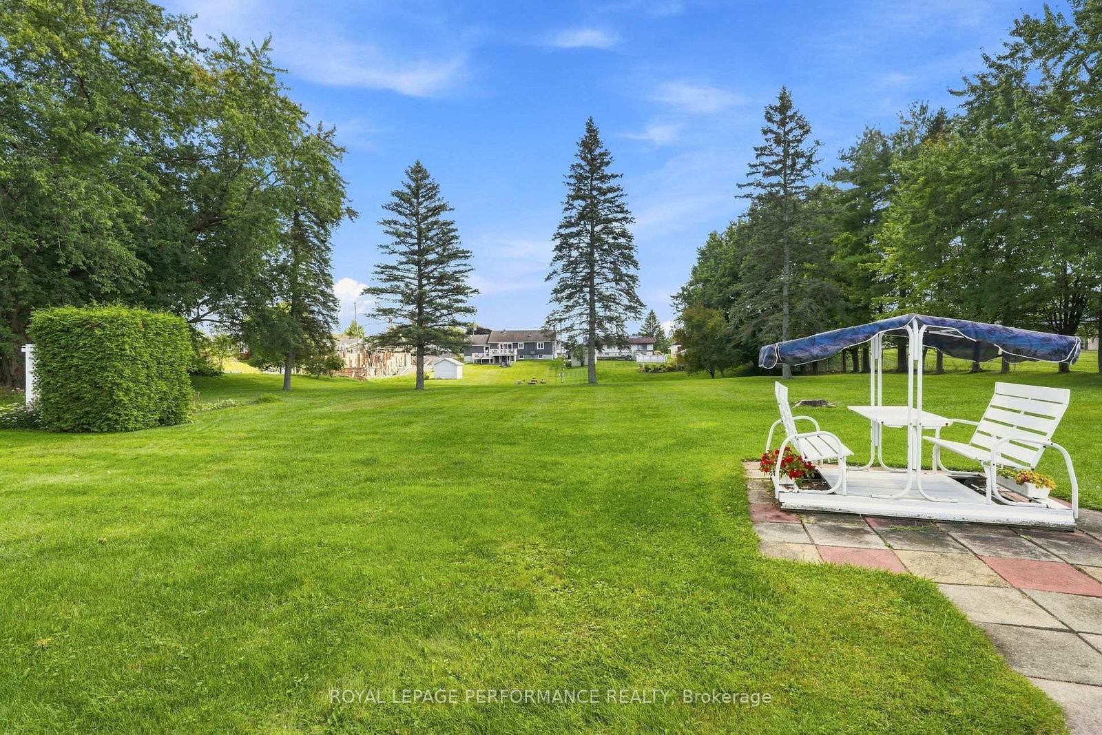 2012 Lajoie Street • Alfred and Plantagenet, ON photo 40