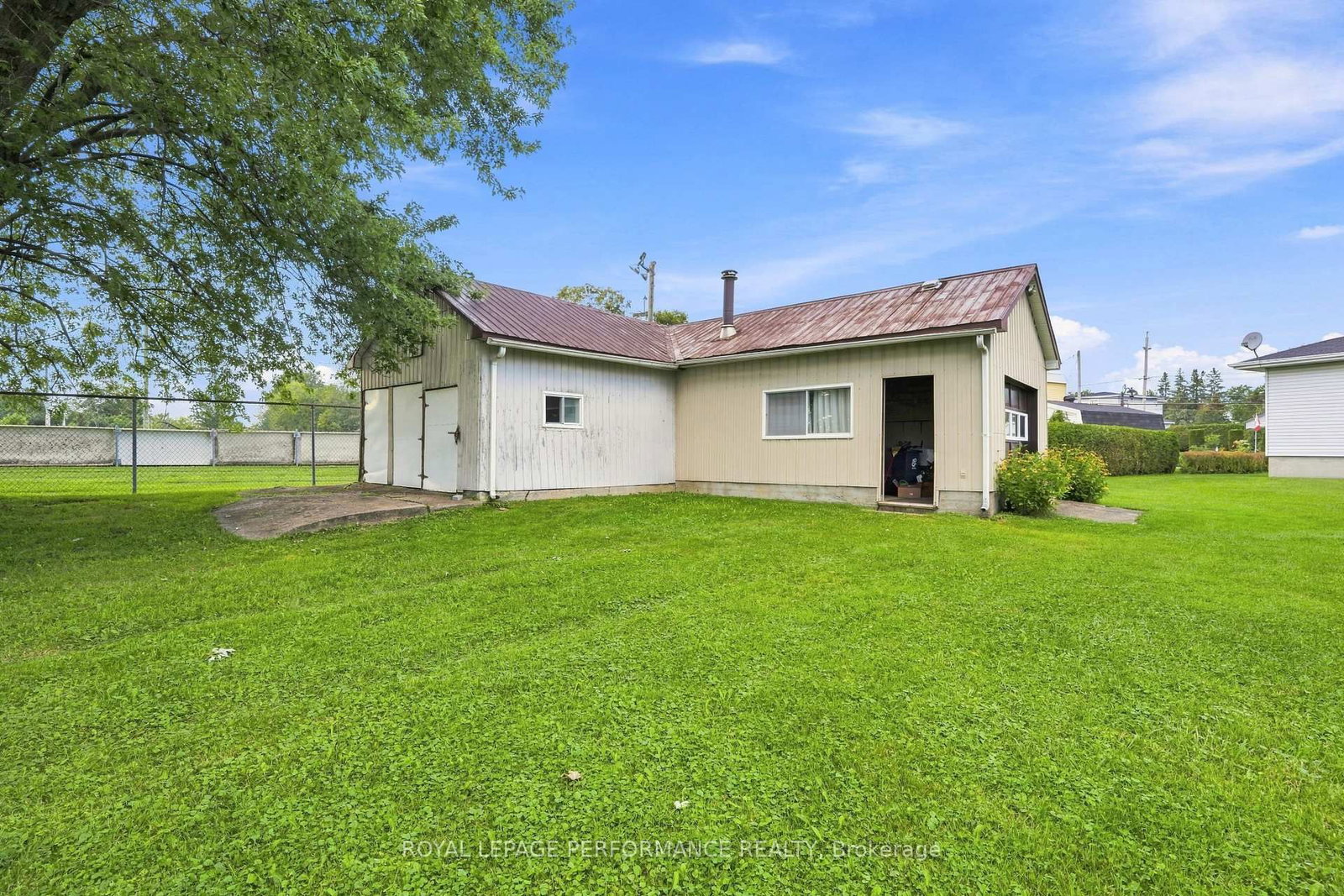 2012 Lajoie Street • Alfred and Plantagenet, ON photo 42